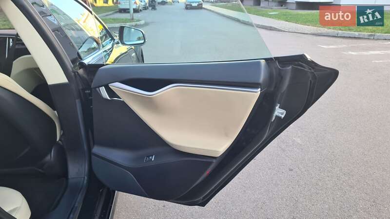 Лифтбек Tesla Model S 2013 в Виннице фото 33 Лифтбек Tesla Model S 2013 в Виннице