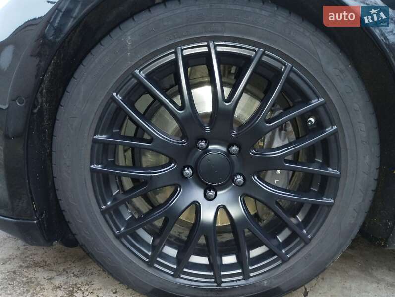 Лифтбек Tesla Model S 2015 в Кривом Роге фото 34 Лифтбек Tesla Model S 2015 в Кривом Роге