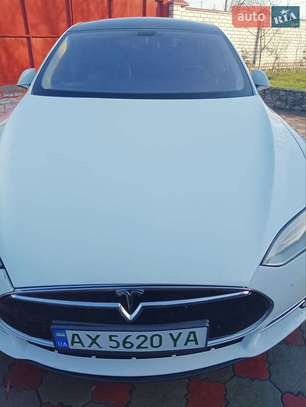 Лифтбек Tesla Model S 2014 в Днепре фото 8 Лифтбек Tesla Model S 2014 в Днепре
