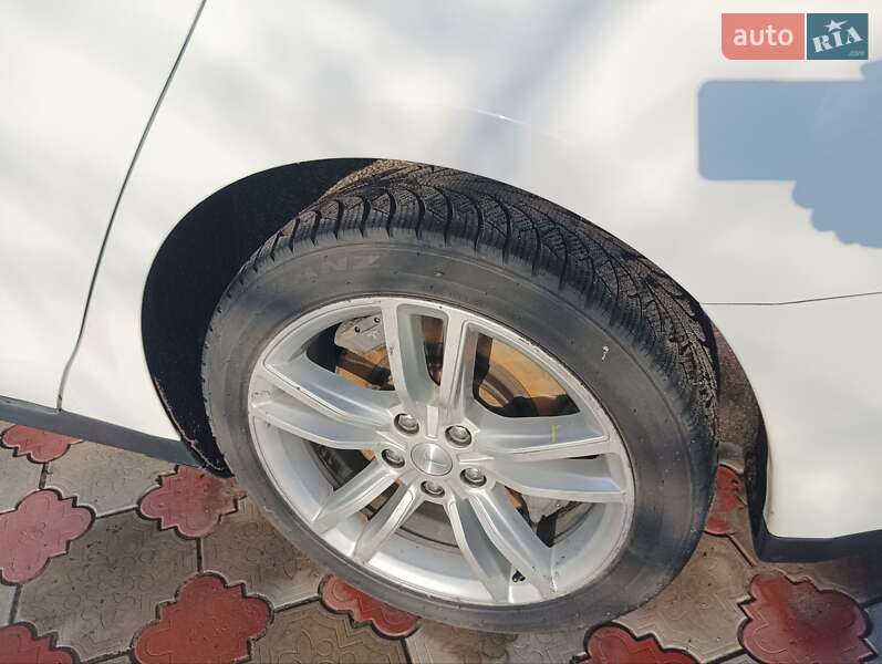 Лифтбек Tesla Model S 2014 в Днепре фото 13 Лифтбек Tesla Model S 2014 в Днепре