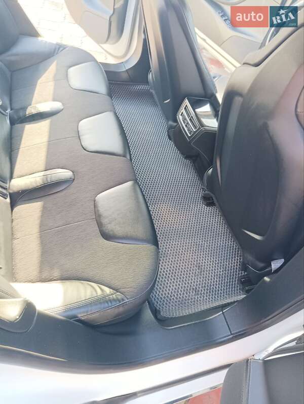 Лифтбек Tesla Model S 2014 в Днепре фото 21 Лифтбек Tesla Model S 2014 в Днепре