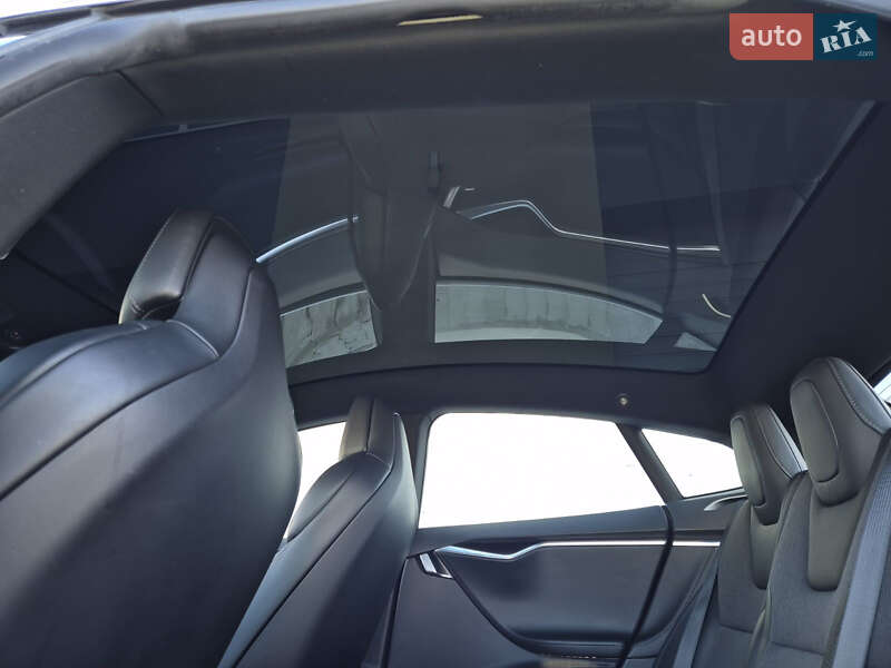 Лифтбек Tesla Model S 2017 в Радехове фото 19 Лифтбек Tesla Model S 2017 в Радехове