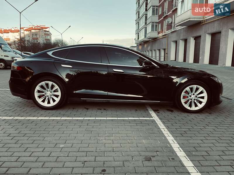 Лифтбек Tesla Model S 2013 в Винниках фото 2 Лифтбек Tesla Model S 2013 в Винниках
