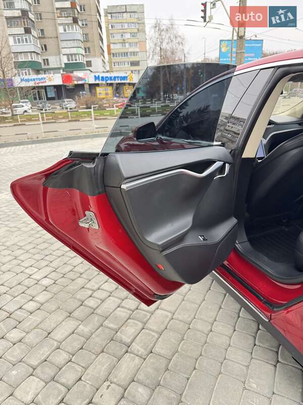 Лифтбек Tesla Model S 2014 в Полтаве фото 15 Лифтбек Tesla Model S 2014 в Полтаве