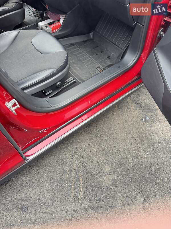 Лифтбек Tesla Model S 2014 в Полтаве фото 22 Лифтбек Tesla Model S 2014 в Полтаве