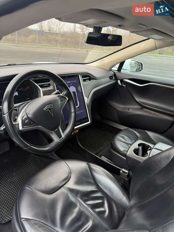 Лифтбек Tesla Model S 2013 в Киеве
