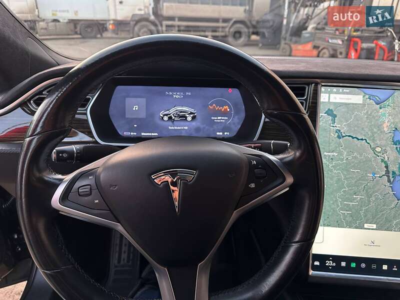 Лифтбек Tesla Model S 2015 в Одессе