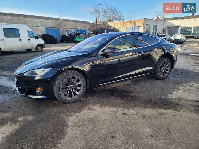 Лифтбек Tesla Model S 2019 в Броварах