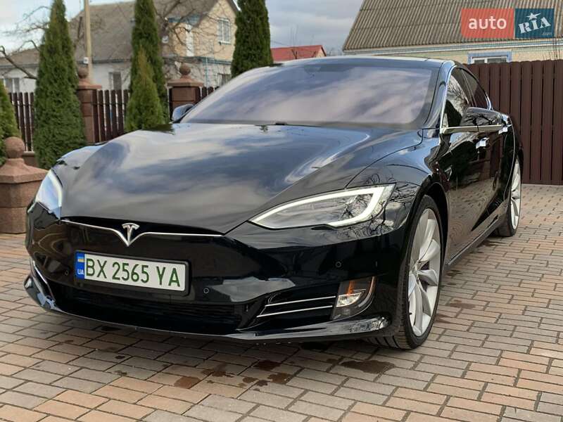Tesla Model S 2014
