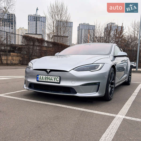 Лифтбек Tesla Model S 2024 в Киеве