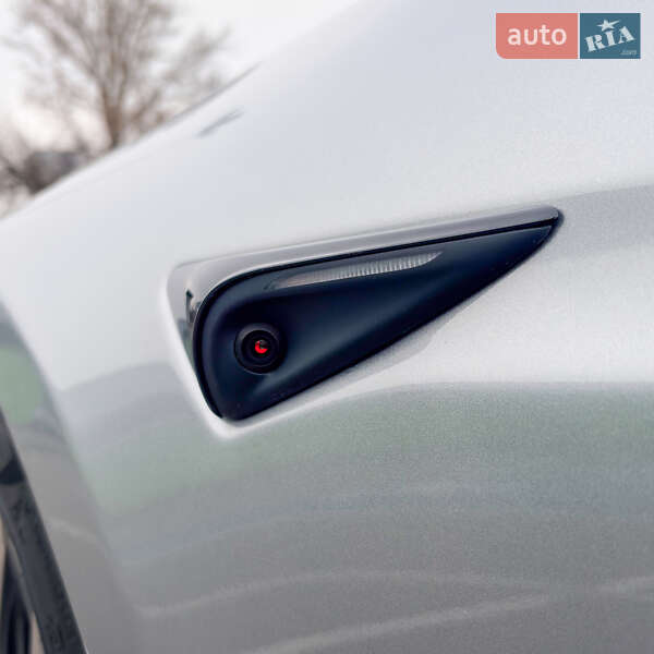 Лифтбек Tesla Model S 2024 в Киеве
