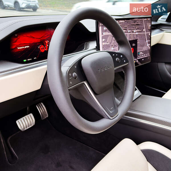 Лифтбек Tesla Model S 2024 в Киеве