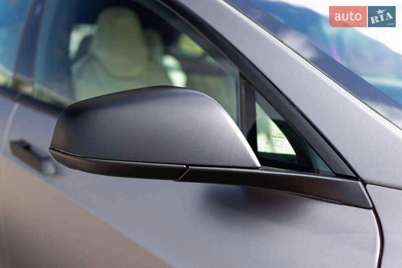 Лифтбек Tesla Model S 2019 в Киеве