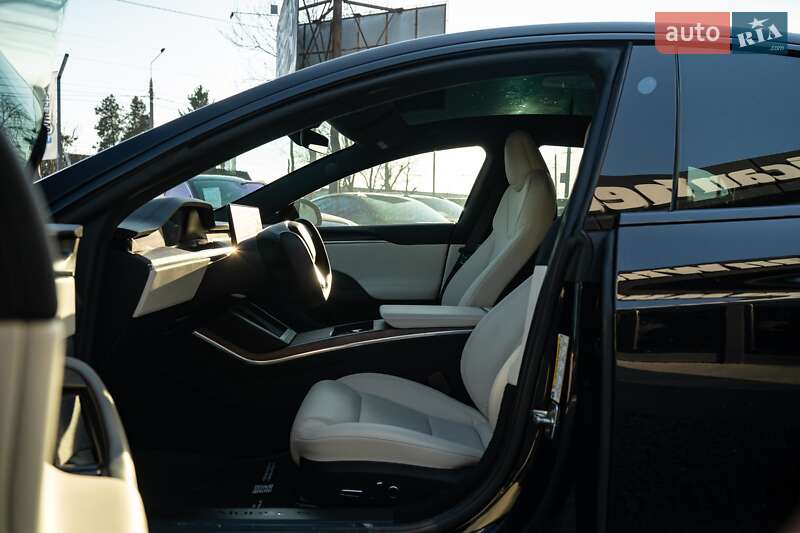 Лифтбек Tesla Model S 2021 в Черновцах фото 17 Лифтбек Tesla Model S 2021 в Черновцах