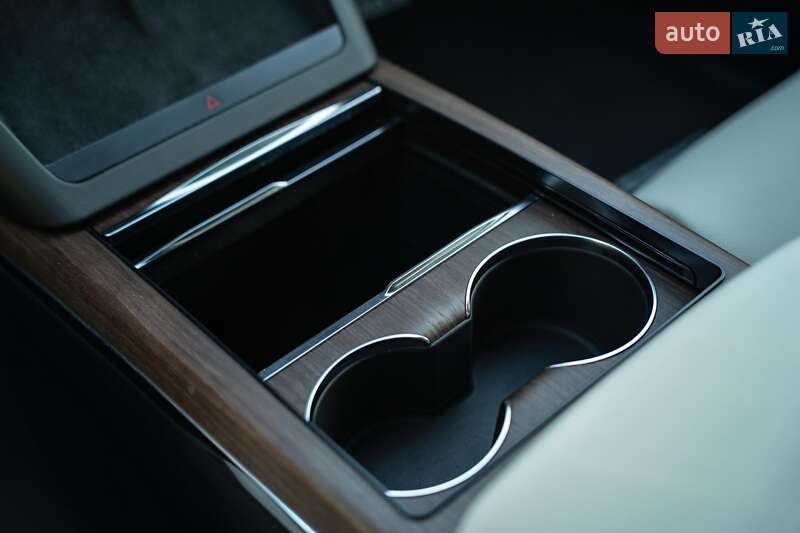 Лифтбек Tesla Model S 2021 в Черновцах фото 33 Лифтбек Tesla Model S 2021 в Черновцах