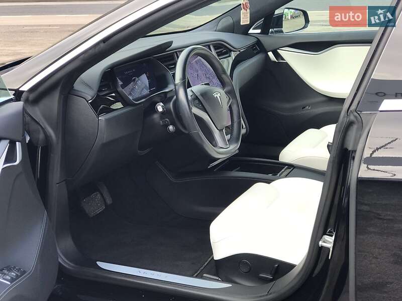 Лифтбек Tesla Model S 2019 в Одессе