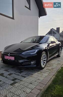 Ліфтбек Tesla Model S 2018 в Луцьку