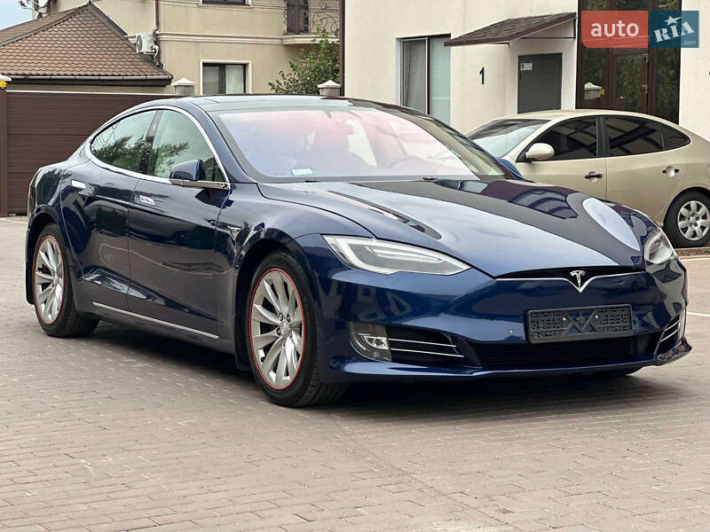 Лифтбек Tesla Model S 2017 в Одессе