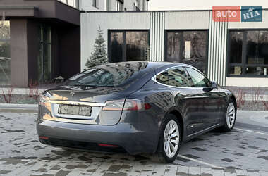 Лифтбек Tesla Model S 2018 в Городке