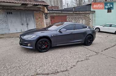 Лифтбек Tesla Model S 2018 в Вышгороде