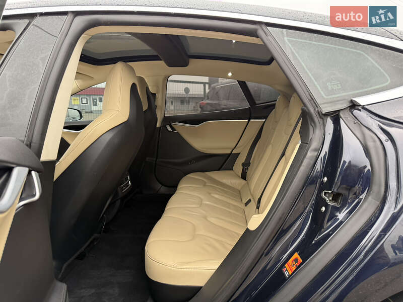 Лифтбек Tesla Model S 2013 в Киеве фото 15 Лифтбек Tesla Model S 2013 в Киеве