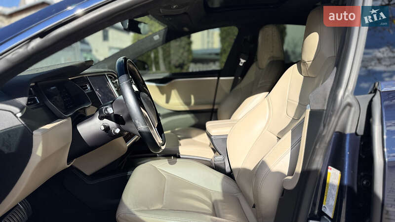Лифтбек Tesla Model S 2014 в Ивано-Франковске
