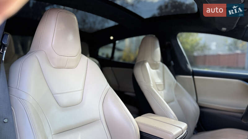 Лифтбек Tesla Model S 2014 в Ивано-Франковске