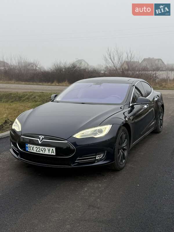 Лифтбек Tesla Model S 2014 в Хмельницком фото 2 Лифтбек Tesla Model S 2014 в Хмельницком