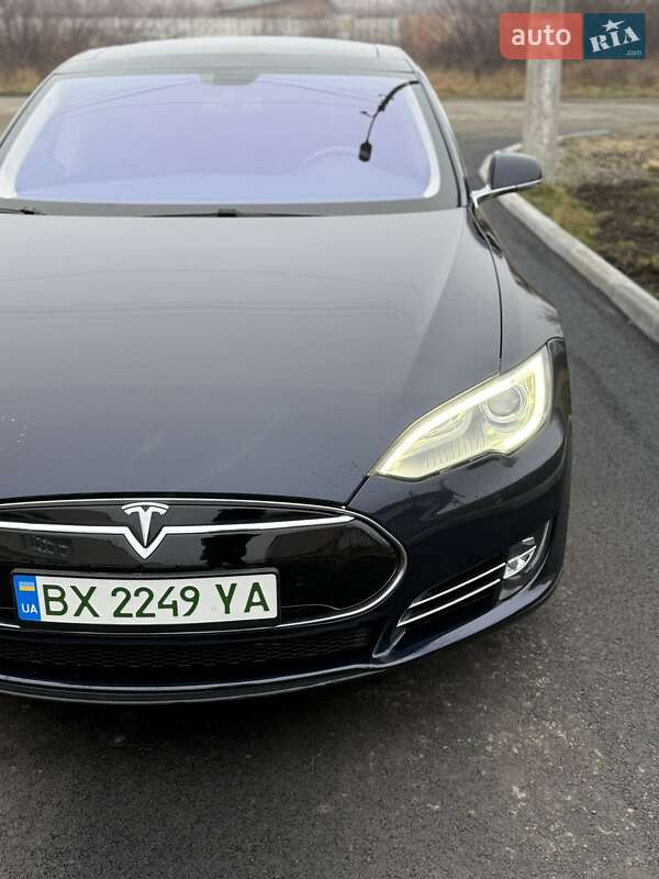 Лифтбек Tesla Model S 2014 в Хмельницком фото 3 Лифтбек Tesla Model S 2014 в Хмельницком