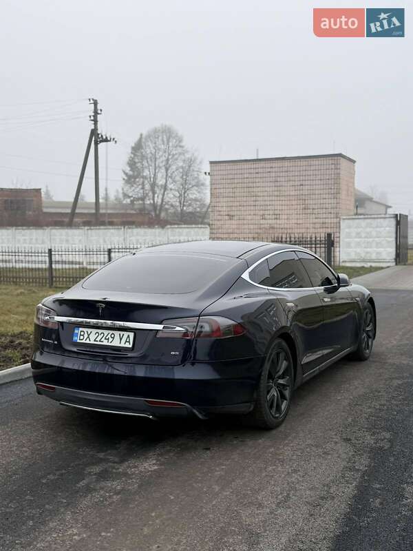 Лифтбек Tesla Model S 2014 в Хмельницком фото 10 Лифтбек Tesla Model S 2014 в Хмельницком