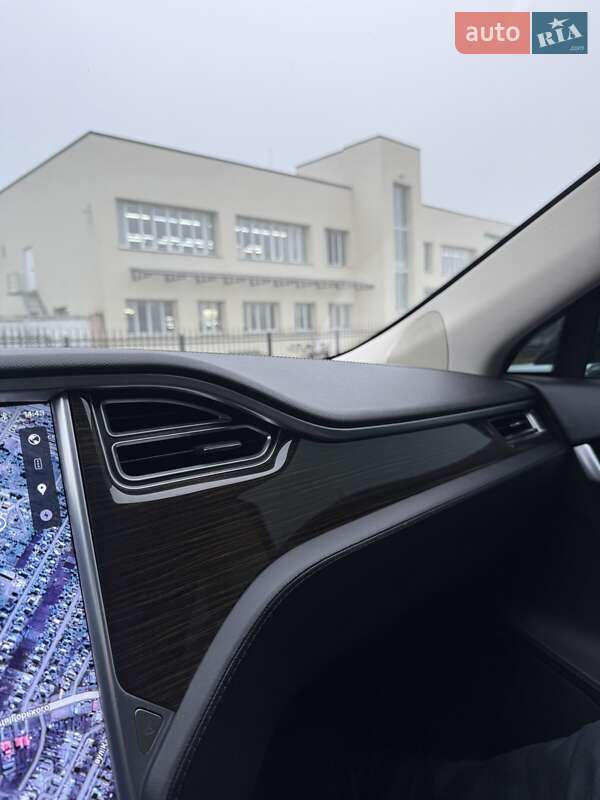 Лифтбек Tesla Model S 2014 в Хмельницком фото 23 Лифтбек Tesla Model S 2014 в Хмельницком