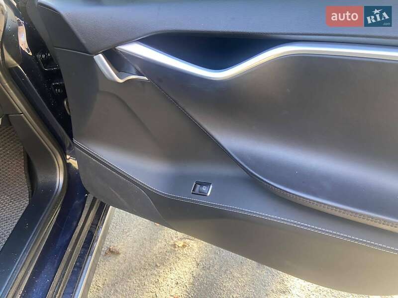 Лифтбек Tesla Model S 2014 в Хмельницком фото 39 Лифтбек Tesla Model S 2014 в Хмельницком