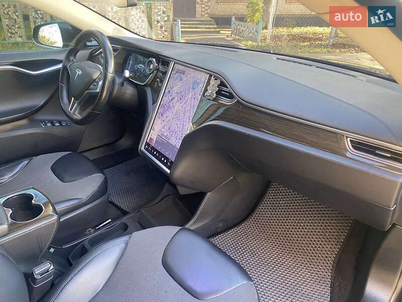 Лифтбек Tesla Model S 2014 в Хмельницком фото 42 Лифтбек Tesla Model S 2014 в Хмельницком