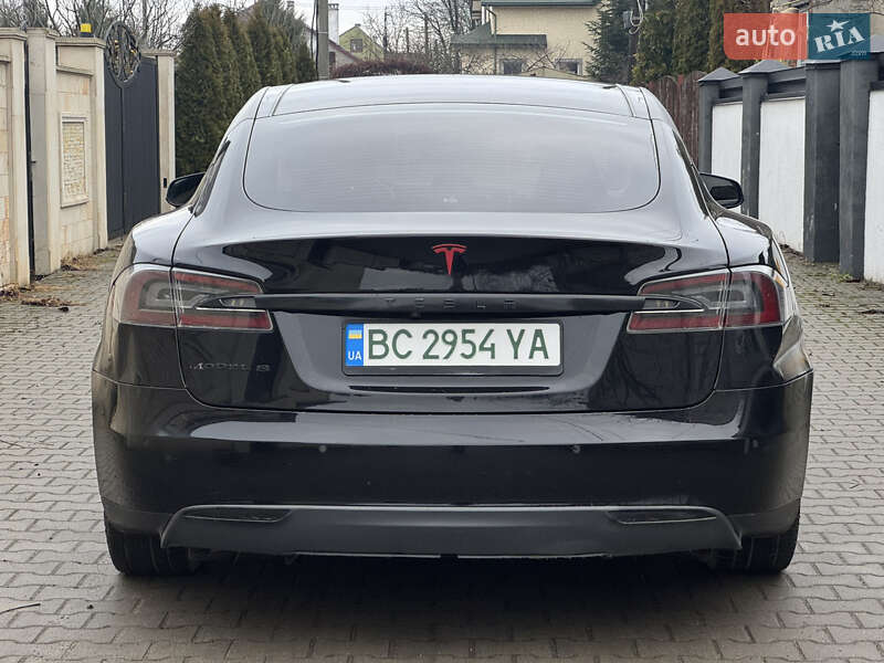 Лифтбек Tesla Model S 2014 в Львове