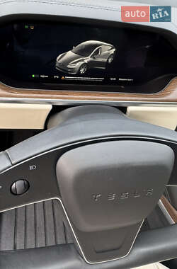 Лифтбек Tesla Model S 2022 в Коломые