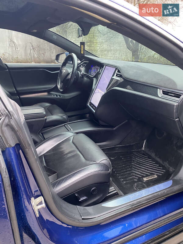 Лифтбек Tesla Model S 2016 в Житомире фото 8 Лифтбек Tesla Model S 2016 в Житомире