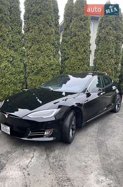 Лифтбек Tesla Model S 2019 в Ровно