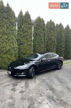 Лифтбек Tesla Model S 2019 в Березному