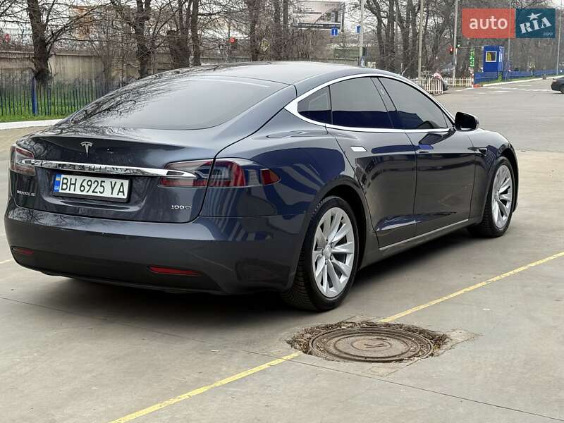 Лифтбек Tesla Model S 2017 в Одессе