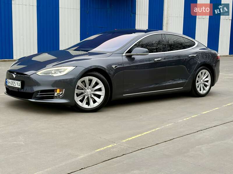 Лифтбек Tesla Model S 2017 в Одессе