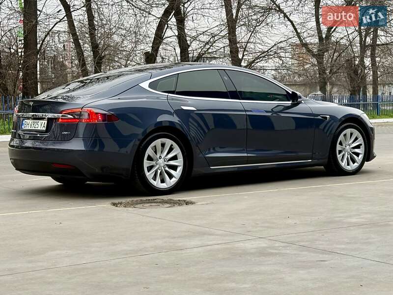 Лифтбек Tesla Model S 2017 в Одессе