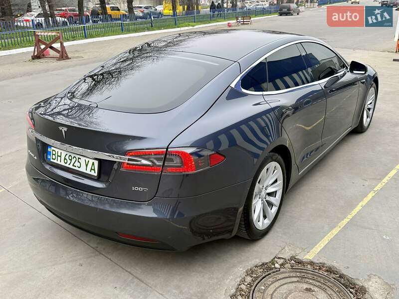 Лифтбек Tesla Model S 2017 в Одессе