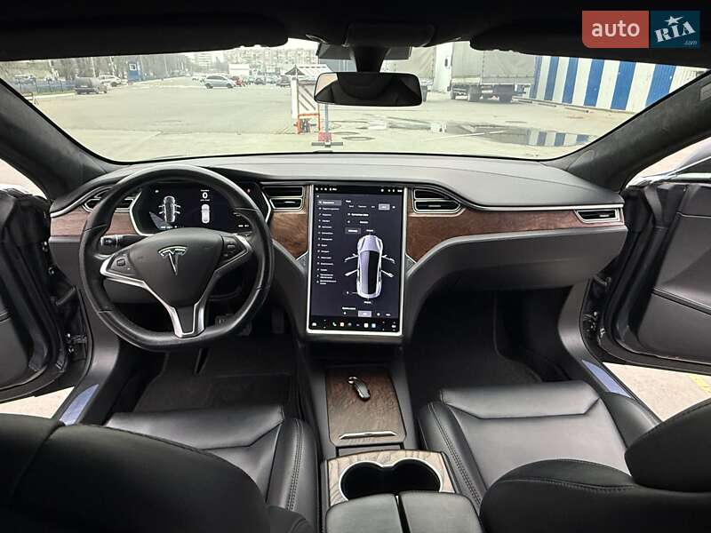 Лифтбек Tesla Model S 2017 в Одессе