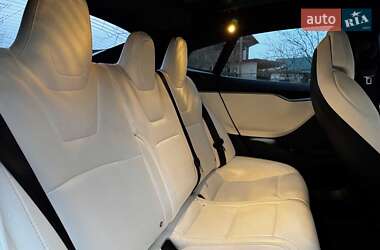 Ліфтбек Tesla Model S 2019 в Києві