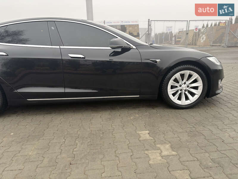 Лифтбек Tesla Model S 2017 в Трускавце фото 5 Лифтбек Tesla Model S 2017 в Трускавце