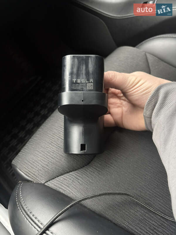 Лифтбек Tesla Model S 2017 в Трускавце фото 23 Лифтбек Tesla Model S 2017 в Трускавце