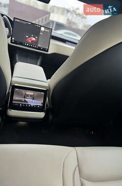 Лифтбек Tesla Model S 2021 в Запорожье