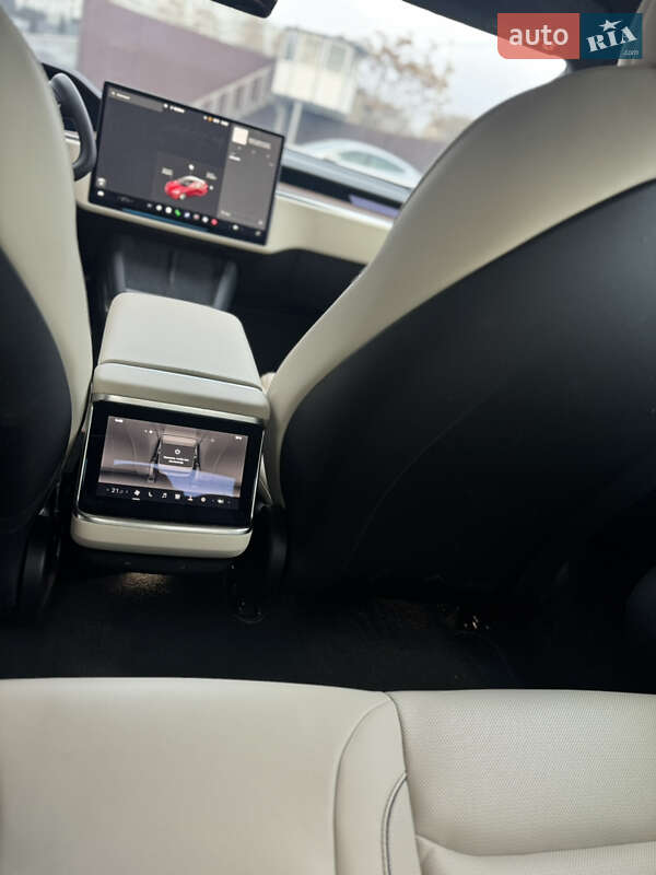 Ліфтбек Tesla Model S 2021 в Запоріжжі