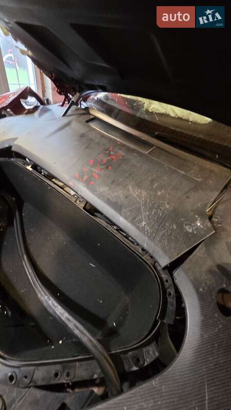 Ліфтбек Tesla Model S 2023 в Києві фото 10 Ліфтбек Tesla Model S 2023 в Києві