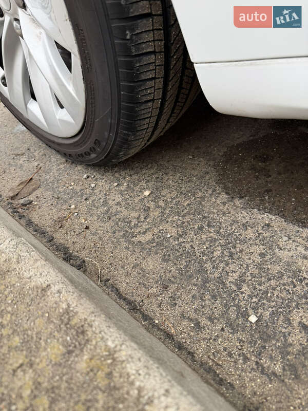 Ліфтбек Tesla Model S 2016 в Тернополі